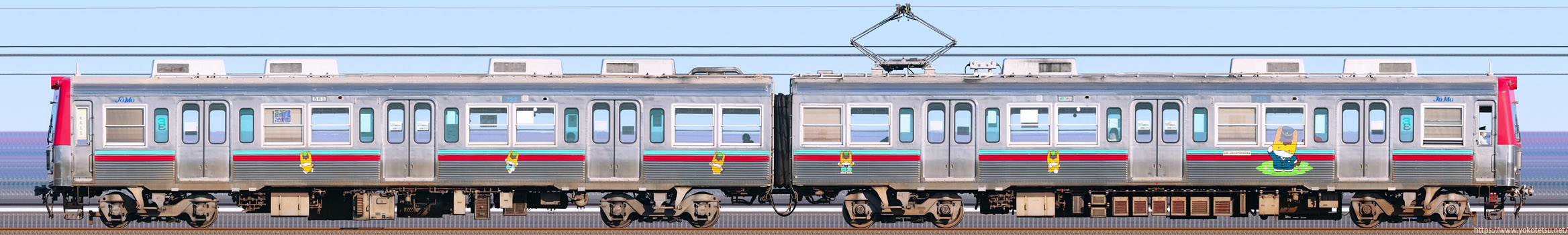 上毛電気鉄道700型第3編成（713F）海側