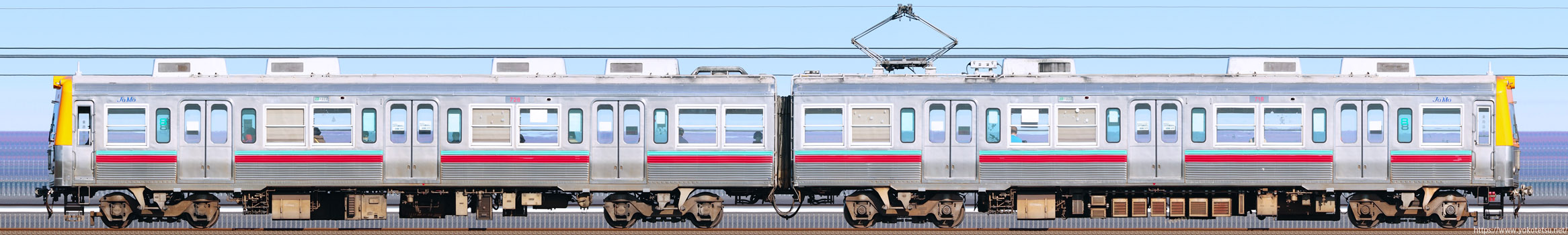 上毛電気鉄道700型第8編成（718F）海側